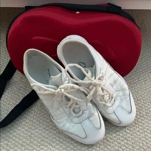 Nfinity Evolution Cheer Sneakers